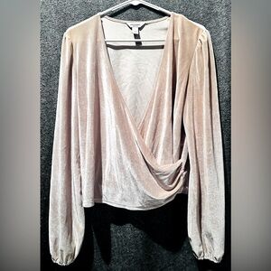 Women’s Arizona Jeans Rose Quartz V-Neck Long Sleeve Shirt Size XL New w/o Tags